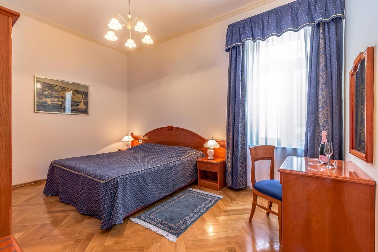 Hotel Galeb Opatija Zewnętrze zdjęcie