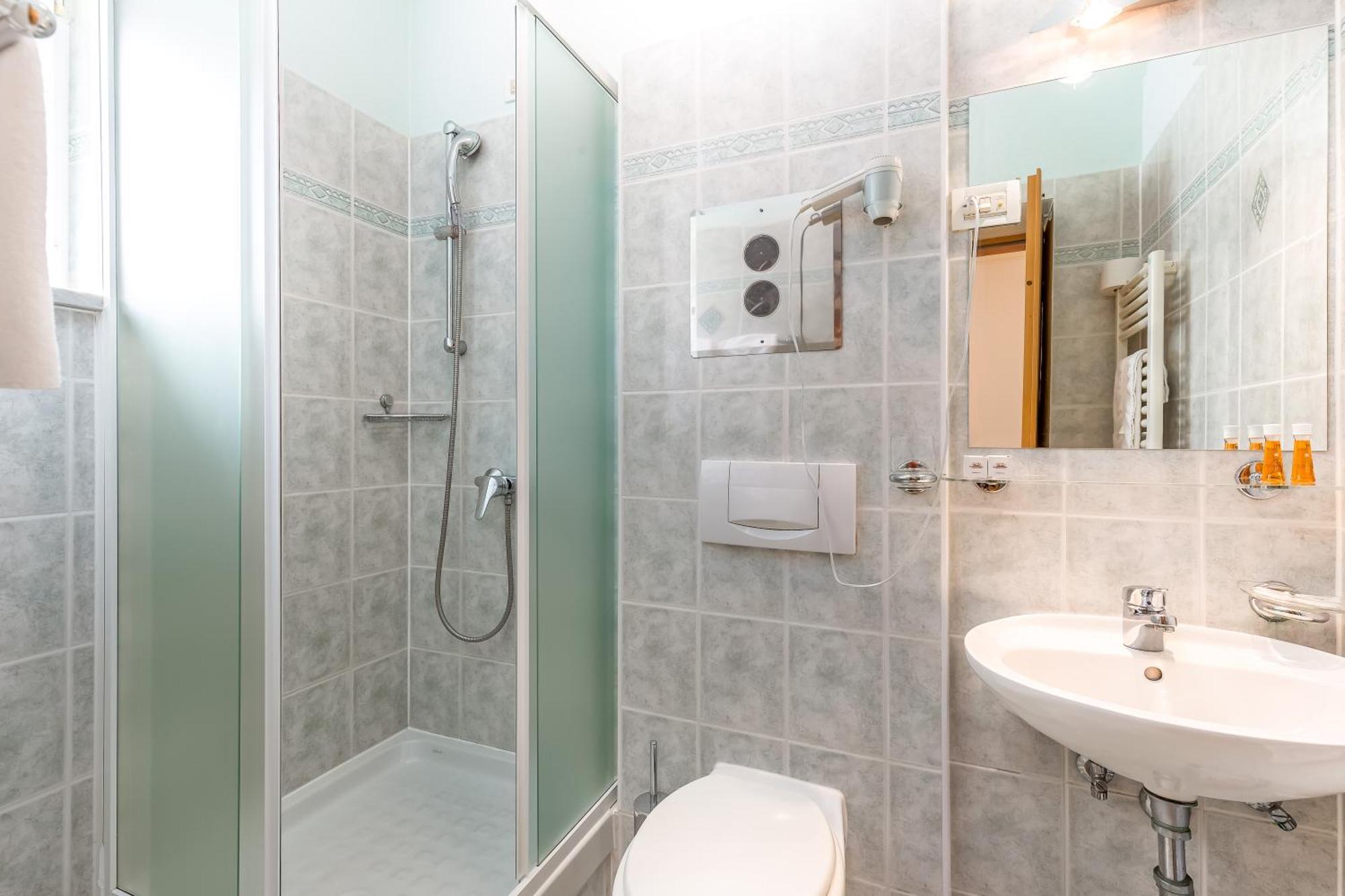 Hotel Galeb Opatija Zewnętrze zdjęcie